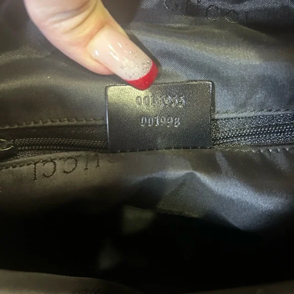Authentic Vintage Gucci Black Women's shoulder bag - Picture 6 of 7